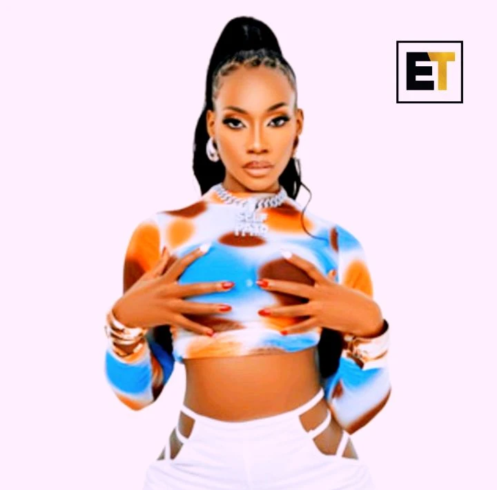 Who Is A She - Recho Rey